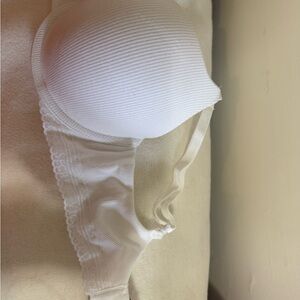 Victoria's Secret White Molded Cup Bra